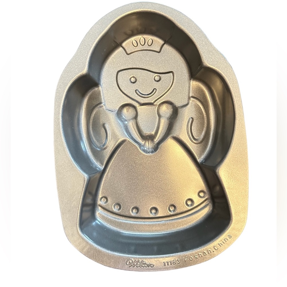 Wilton 11183 9” Angel Mini Cast Aluminum Cake Mold Pan